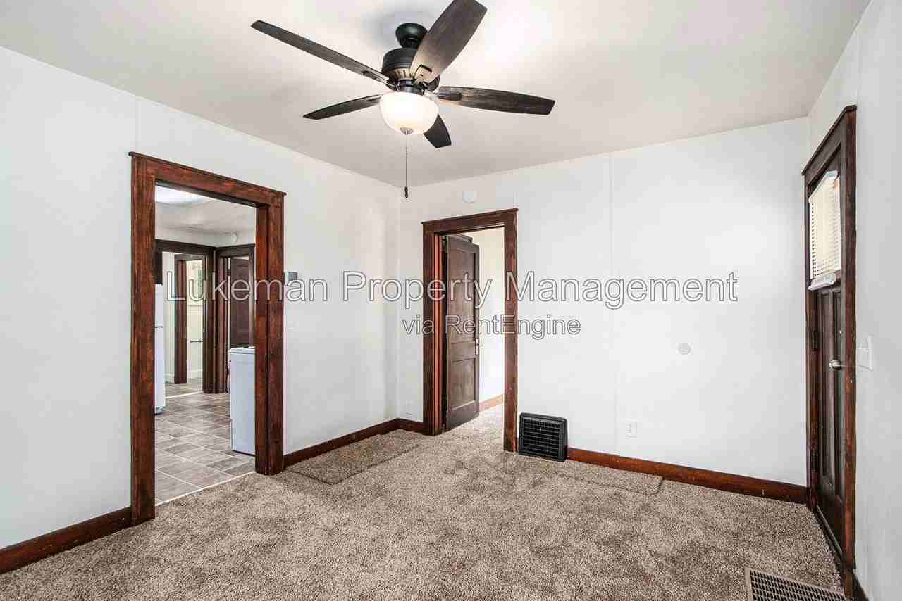 2826 Courtlandt Ave - Photo 5 of 19