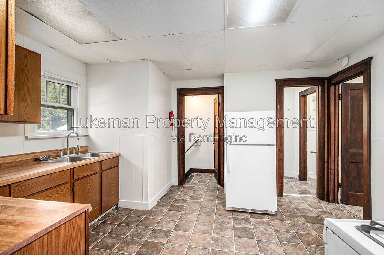 2826 Courtlandt Ave - Photo 6 of 19