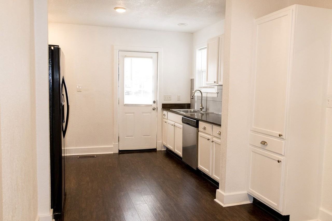 909 S Chattanooga St #B - Photo 5 of 15