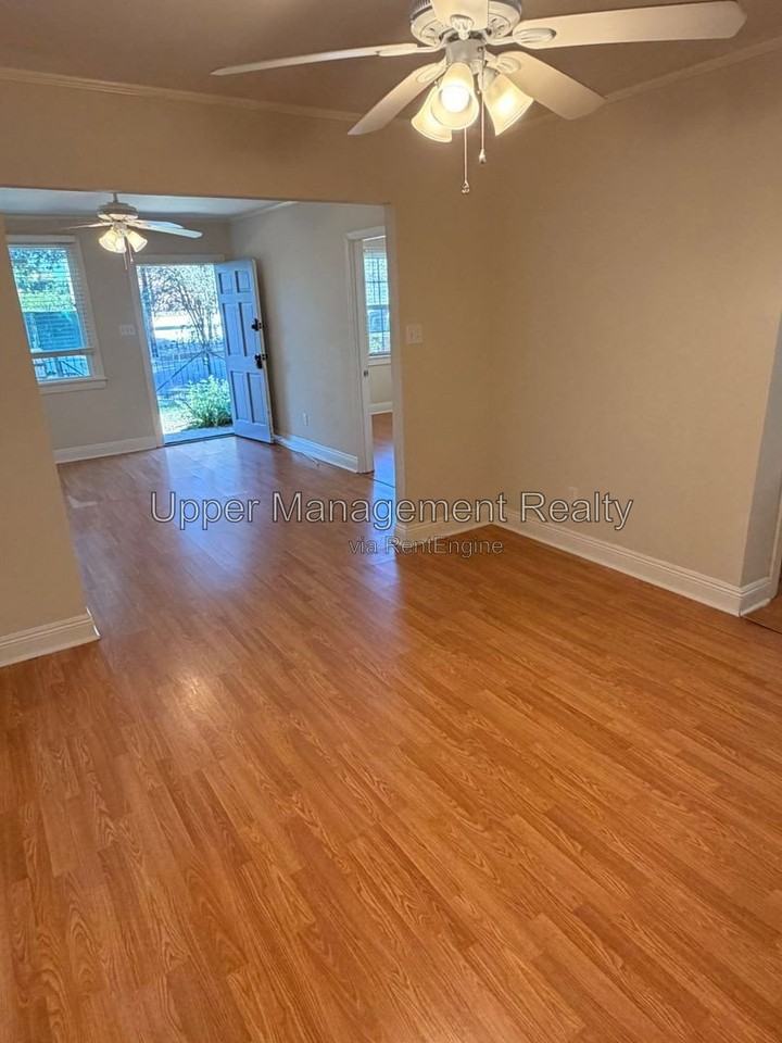 2123 Valence St - Photo 3 of 20