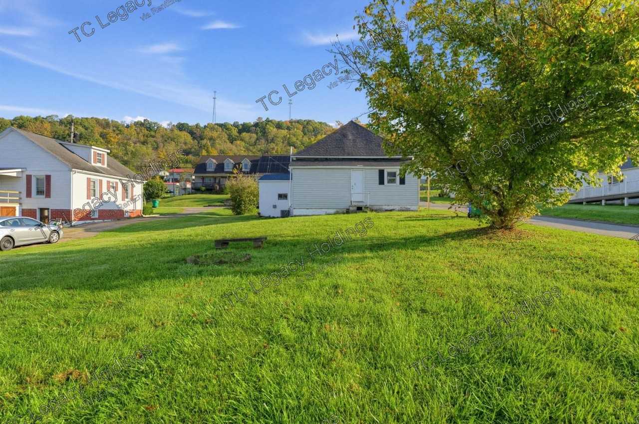 8540 Southern Ave - Photo 7 of 34