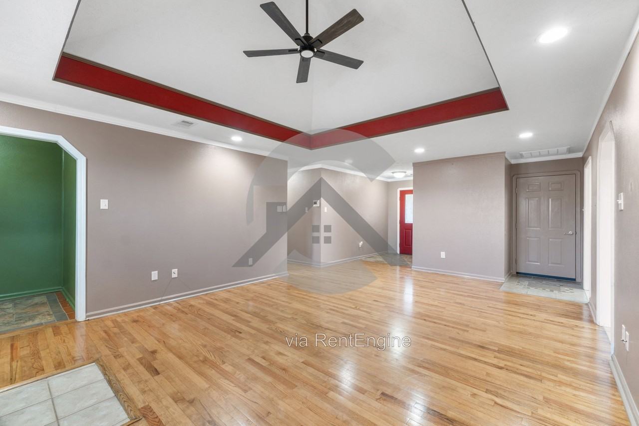 1660 Nighthawk Cir - Photo 4 of 18
