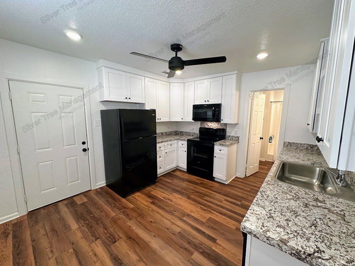 124 W Rock Island Ave #200 - Photo 2 of 21