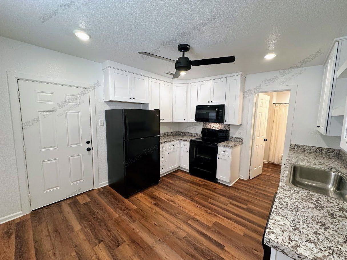 124 W Rock Island Ave #200 - Photo 5 of 21