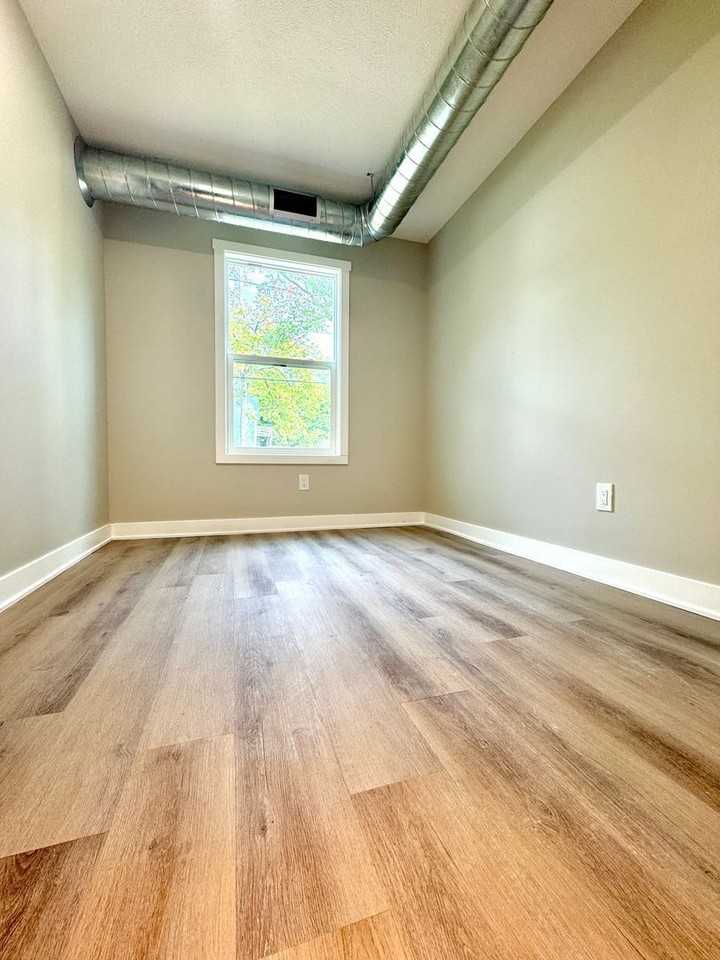 609 Amity Ave #2 - Photo 5 of 15