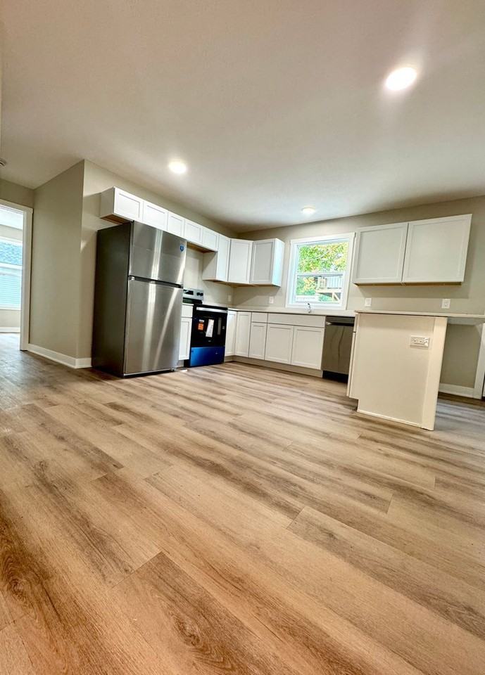 609 Amity Ave #2 - Photo 7 of 15