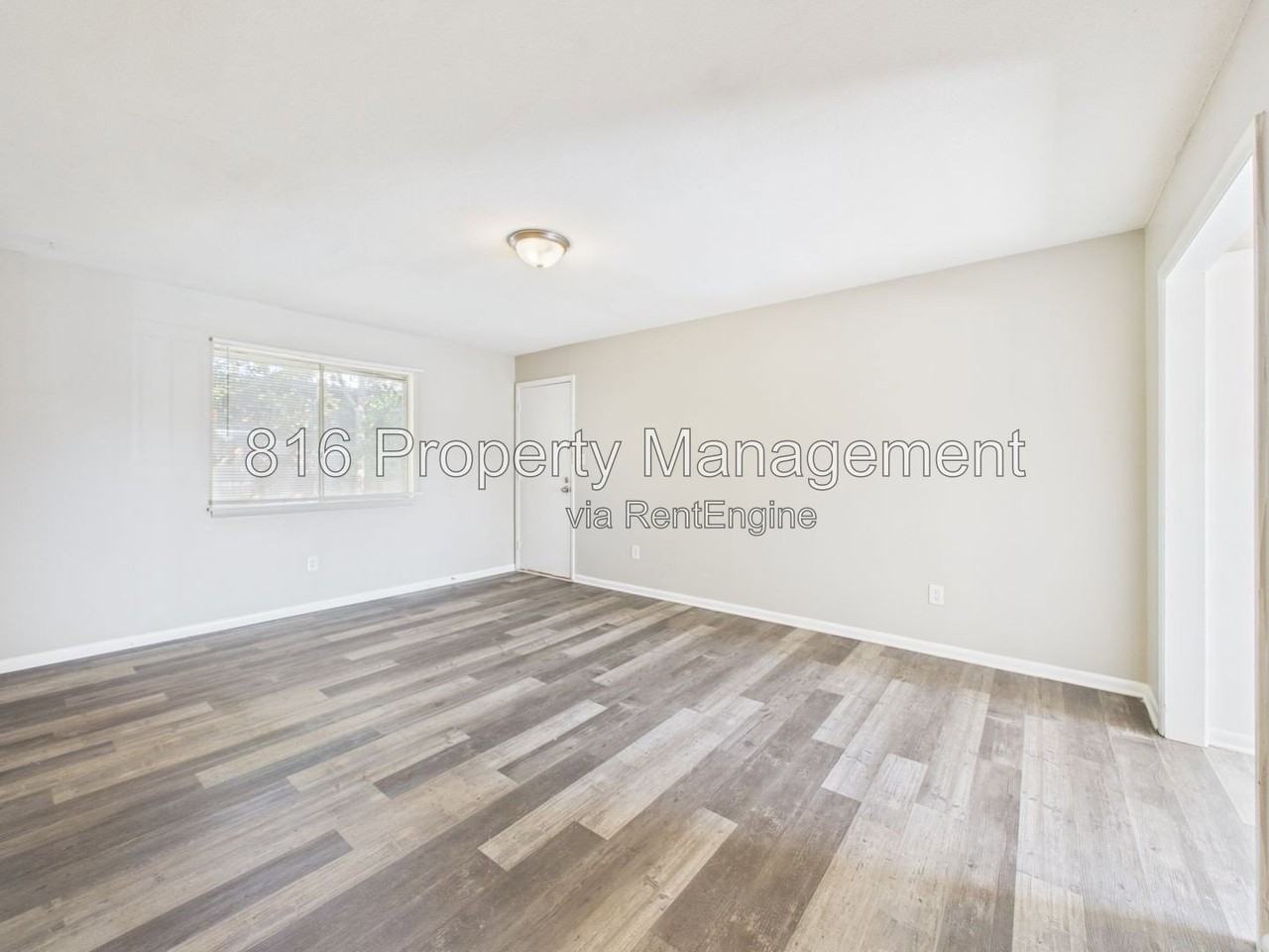 8040 Campbell St - Photo 2 of 17