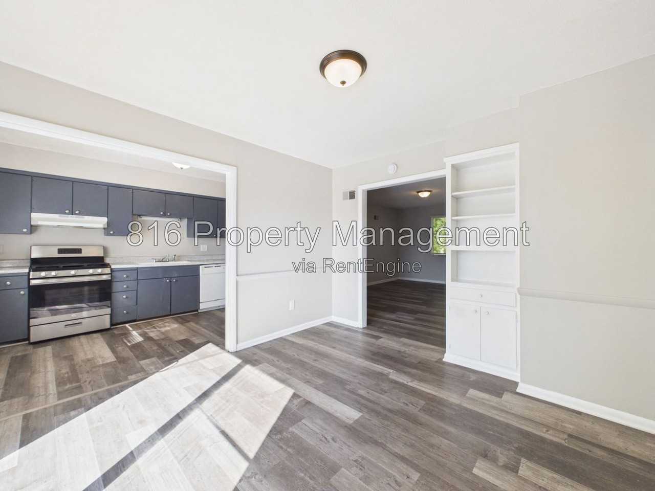8040 Campbell St - Photo 5 of 17