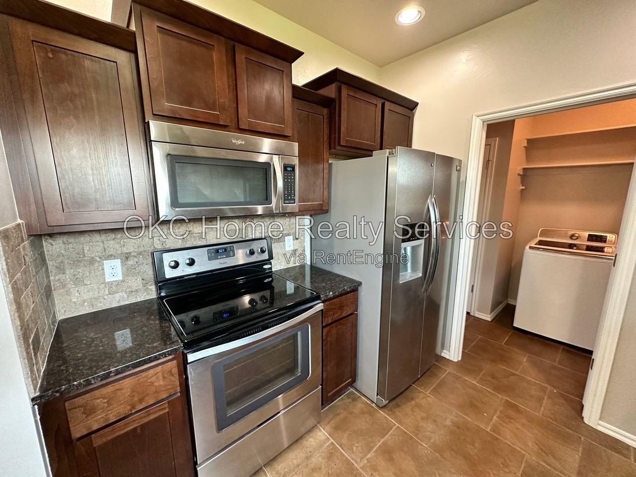 508 Sw 120th Ter - Photo 4 of 24