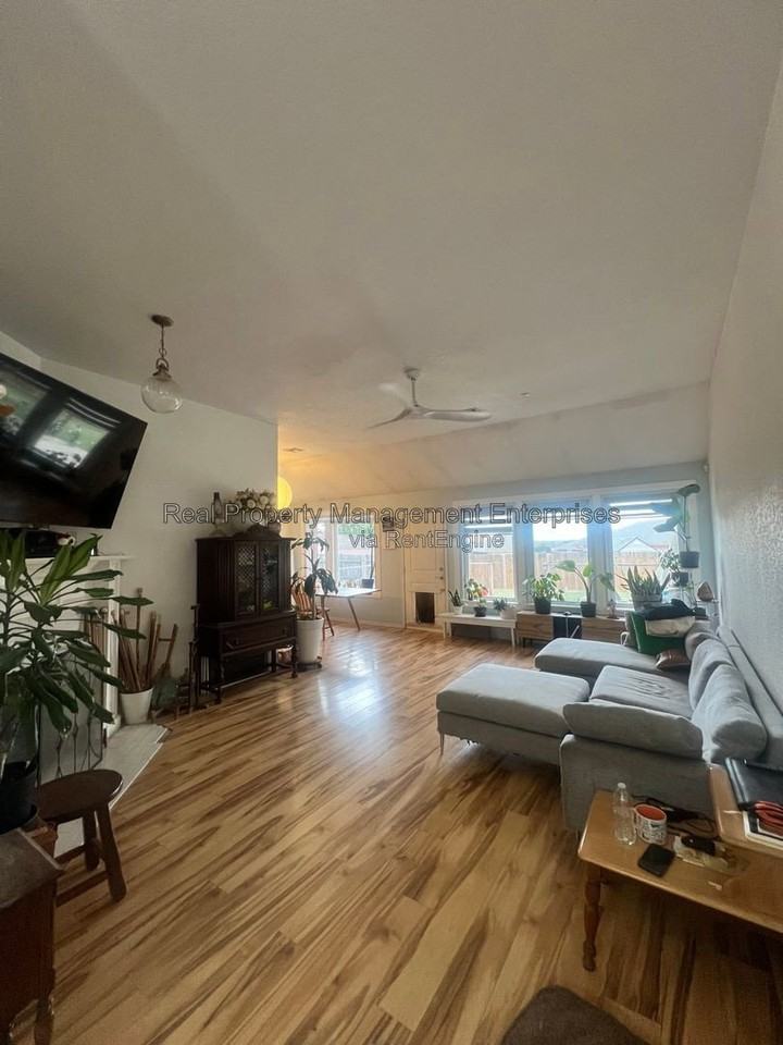 4225 Manhattan Dr - Photo 5 of 22
