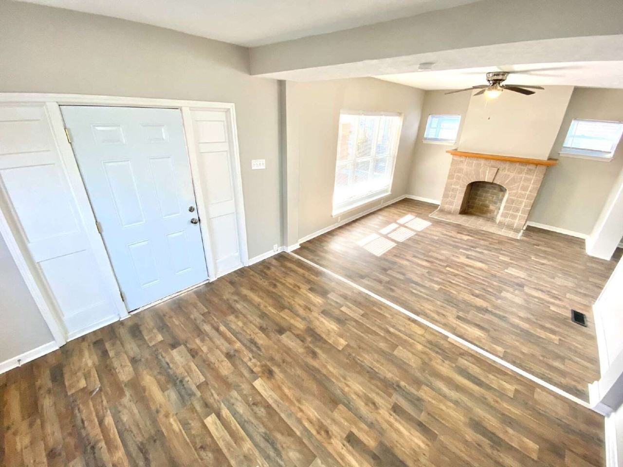 215 Lexington Ave - Photo 6 of 30