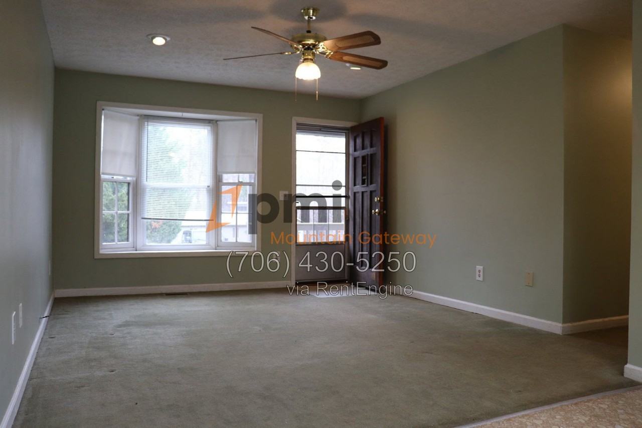 71 Primrose Dr #B - Photo 4 of 17