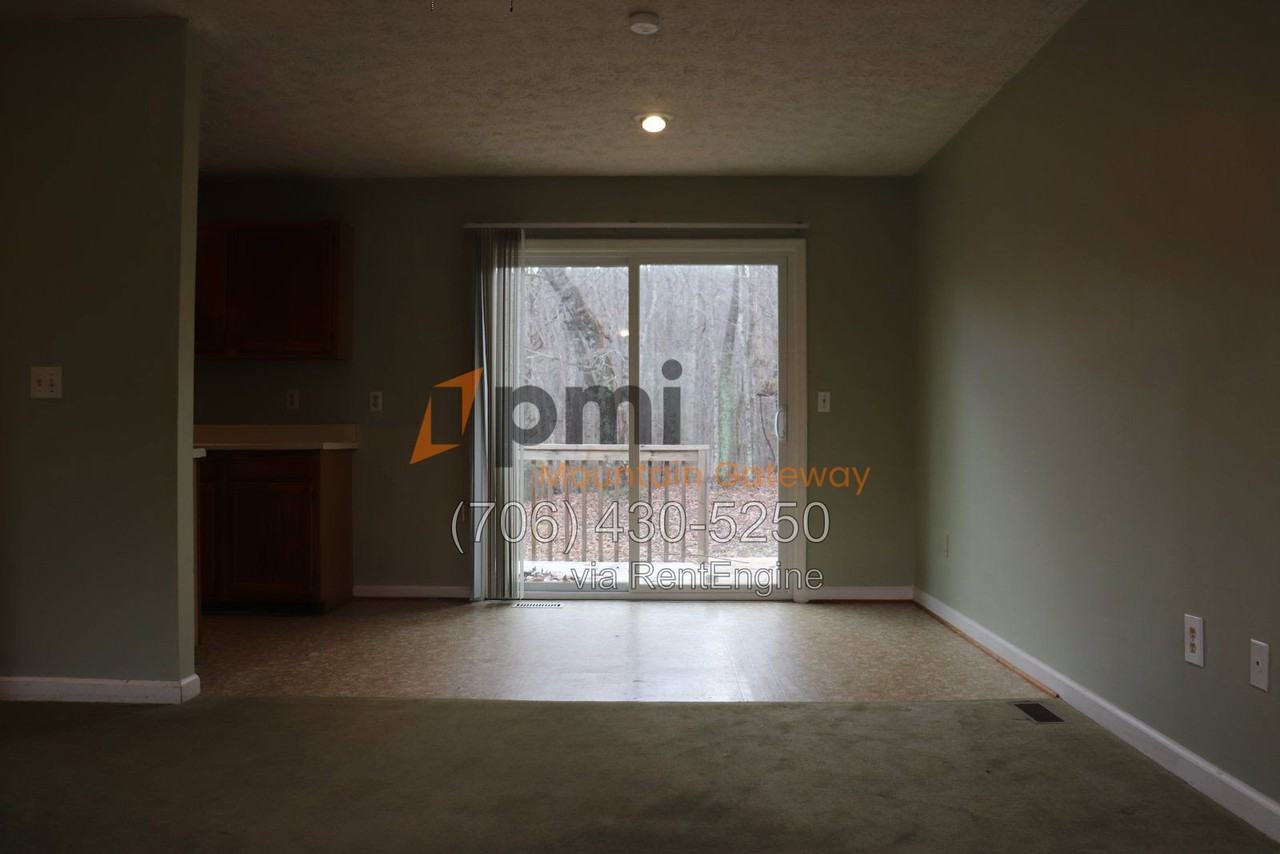 71 Primrose Dr #B - Photo 6 of 17