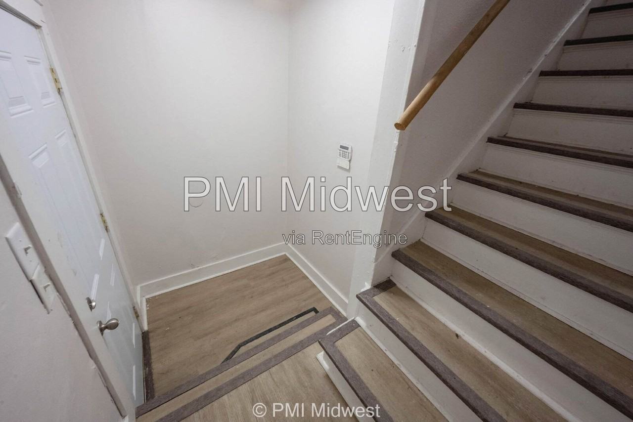 2211 E New York St #A - Photo 3 of 17