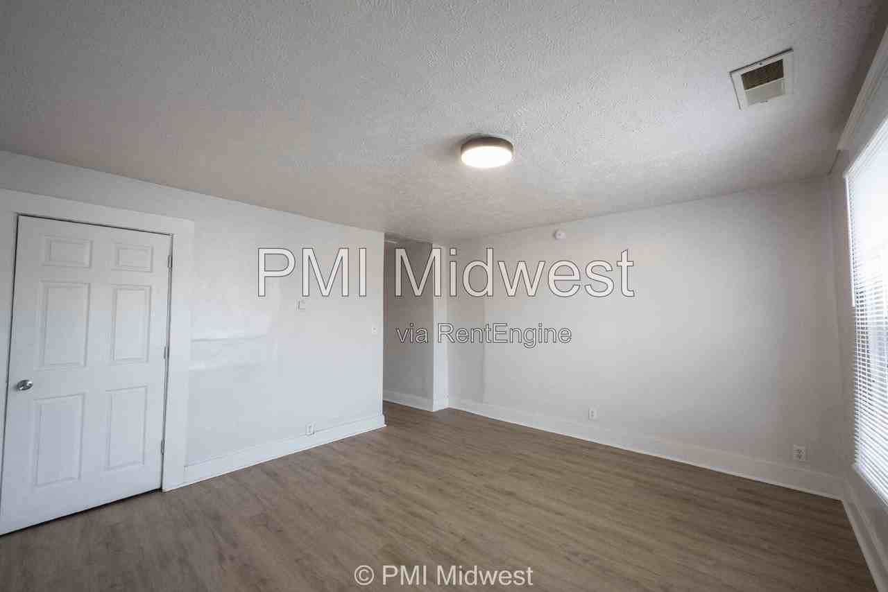 2211 E New York St #A - Photo 6 of 17