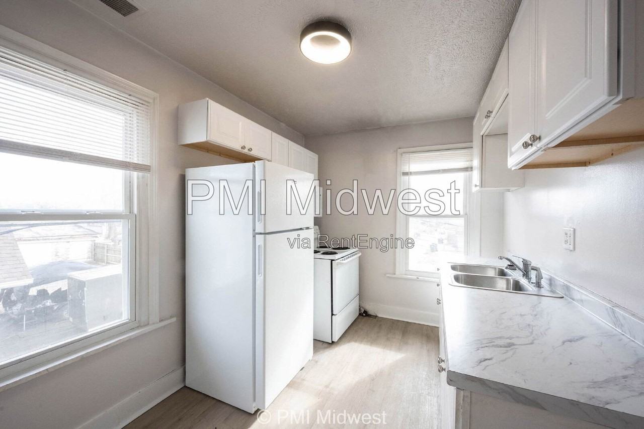 2211 E New York St #A - Photo 7 of 17