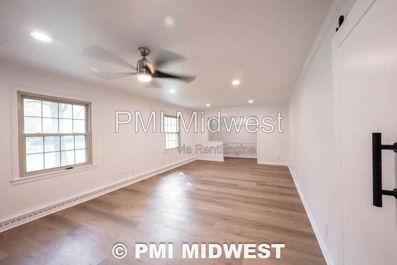 6446 N Tuxedo St - Photo 6 of 39