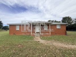 featured image of 1523 Macgillicuddy Dr