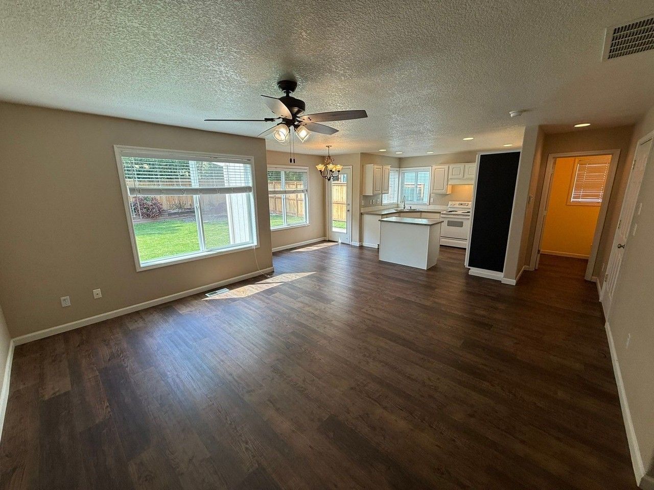 3911 Pringle Creek Ct Se - Photo 2 of 27