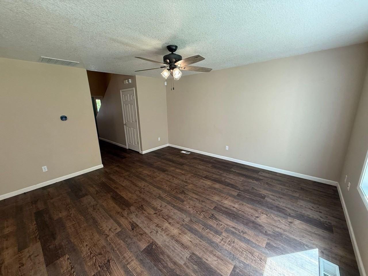 3911 Pringle Creek Ct Se - Photo 4 of 27