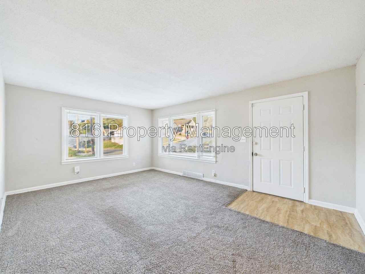 2700 Oakley Ave - Photo 3 of 19