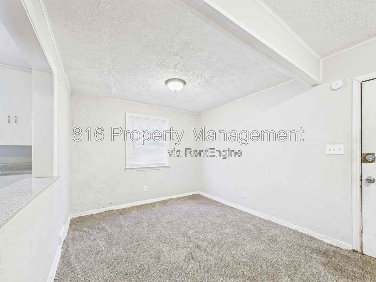 2700 Oakley Ave - Photo 7 of 19