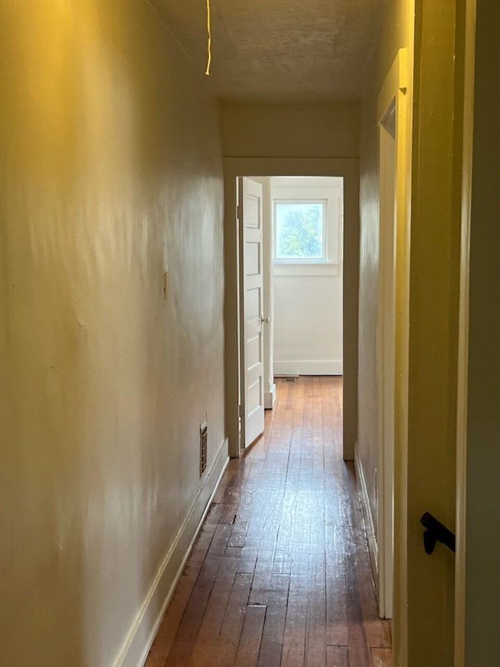 128 E Cecil St #126 - Photo 4 of 14