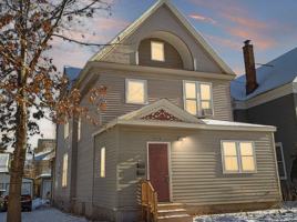 featured image of 2725 Dupont Ave S #2