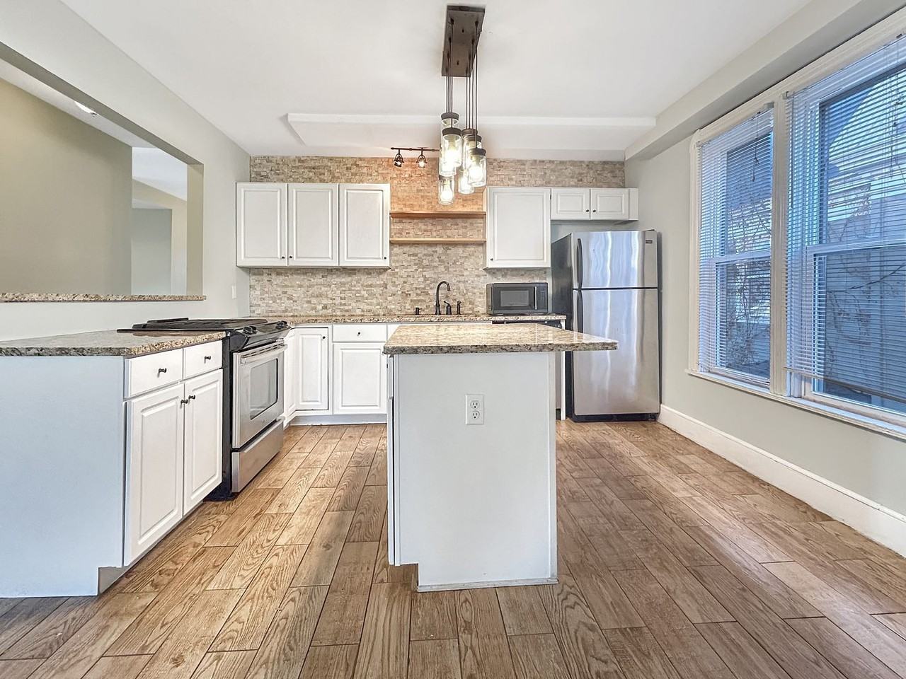 2725 Dupont Ave S #2 - Photo 5 of 24