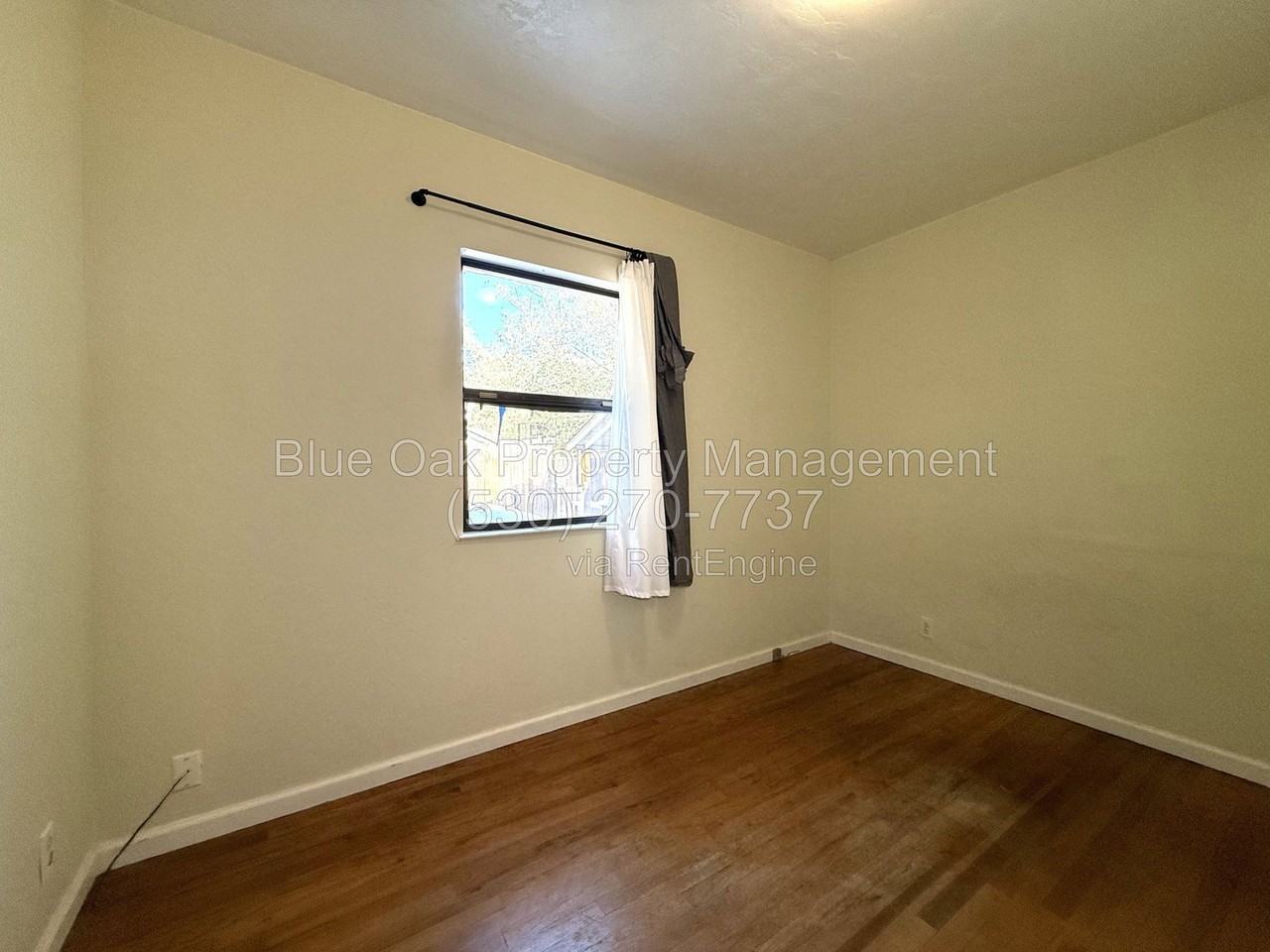 243 W Lindo Ave - Photo 7 of 11
