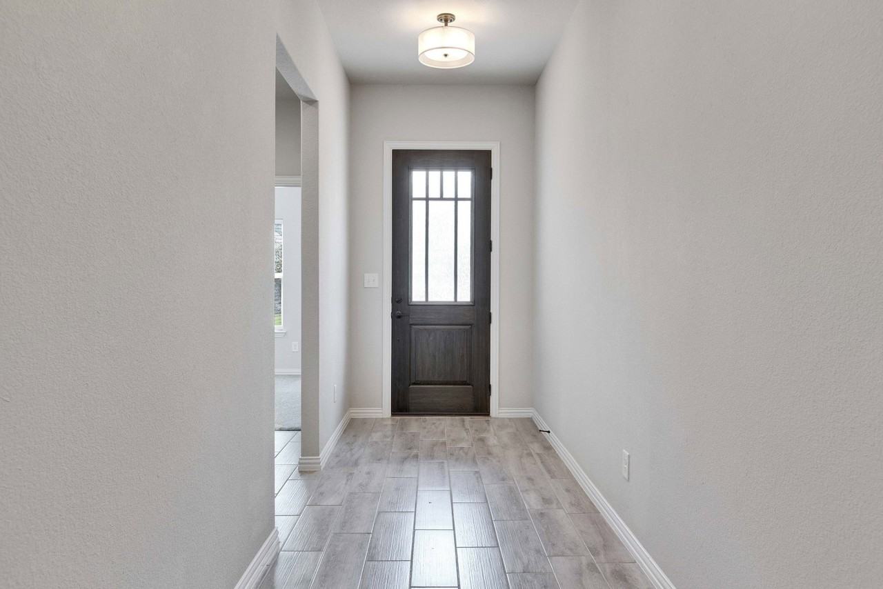 160 Sangaree Dr #T2 - Photo 4 of 50