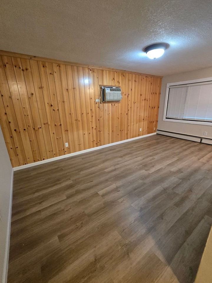 3904 W 126th St #102 - Photo 2 of 8