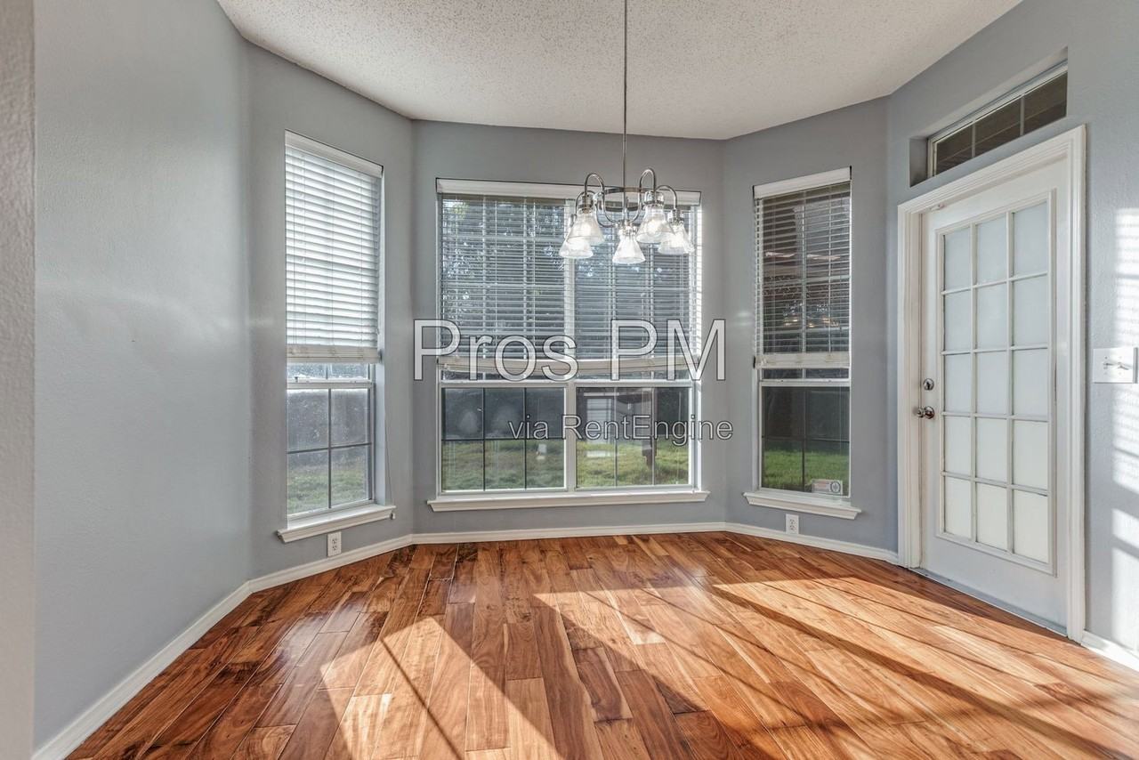 7101 Bouquet Dr - Photo 4 of 14