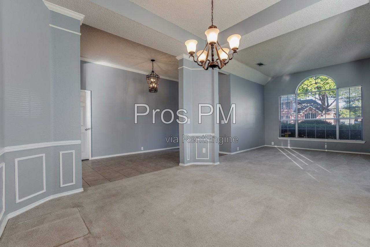 7101 Bouquet Dr - Photo 5 of 14