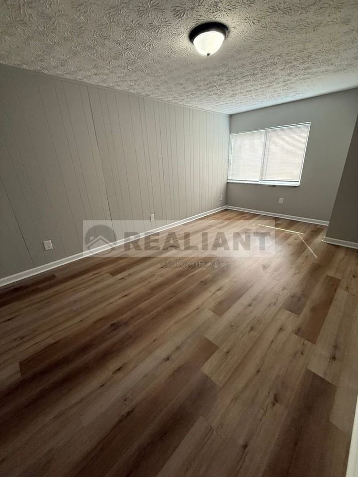 2069 Fontaine Rd #4 - Photo 4 of 7
