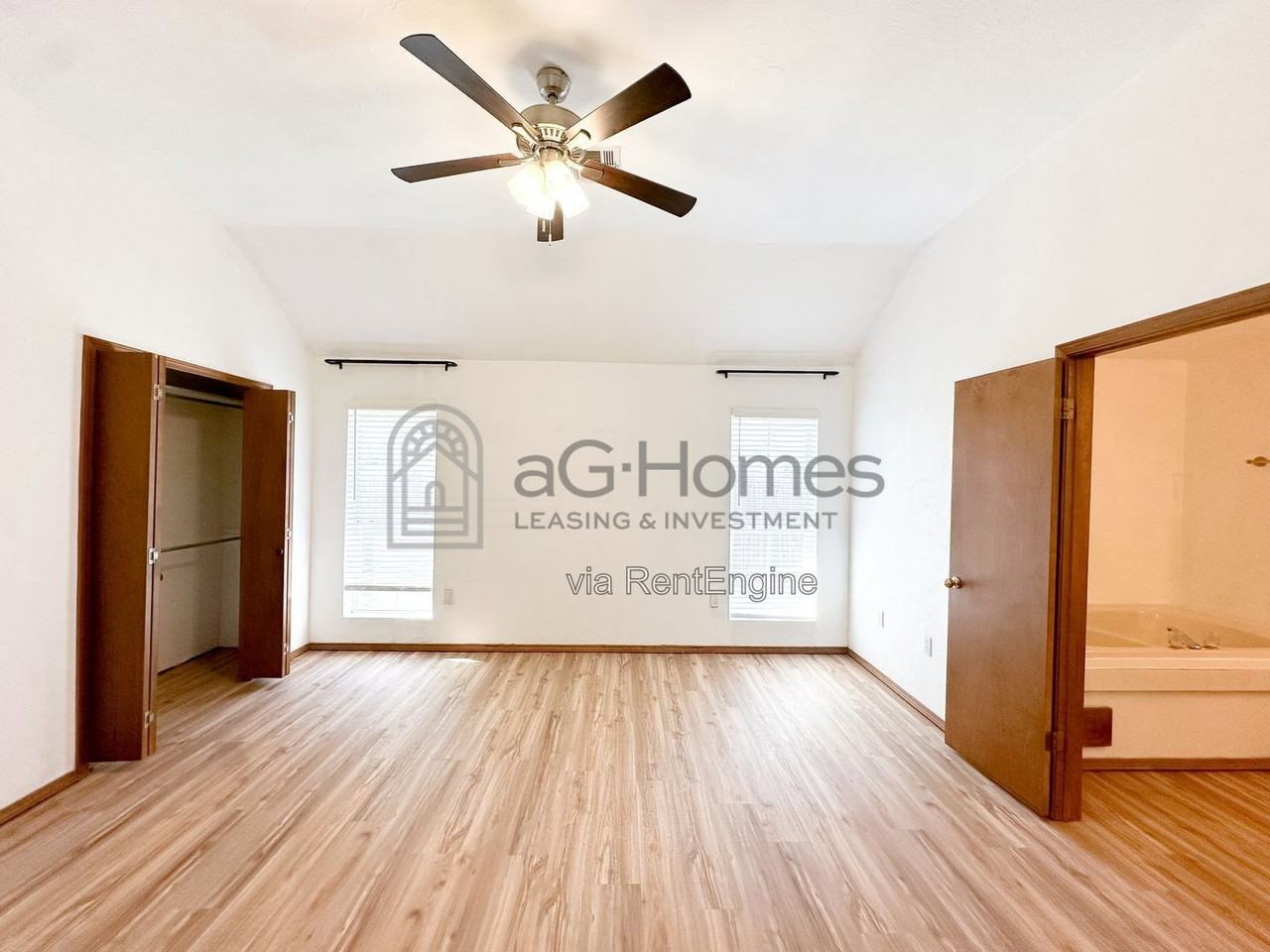 6408 Westlane - Photo 2 of 19