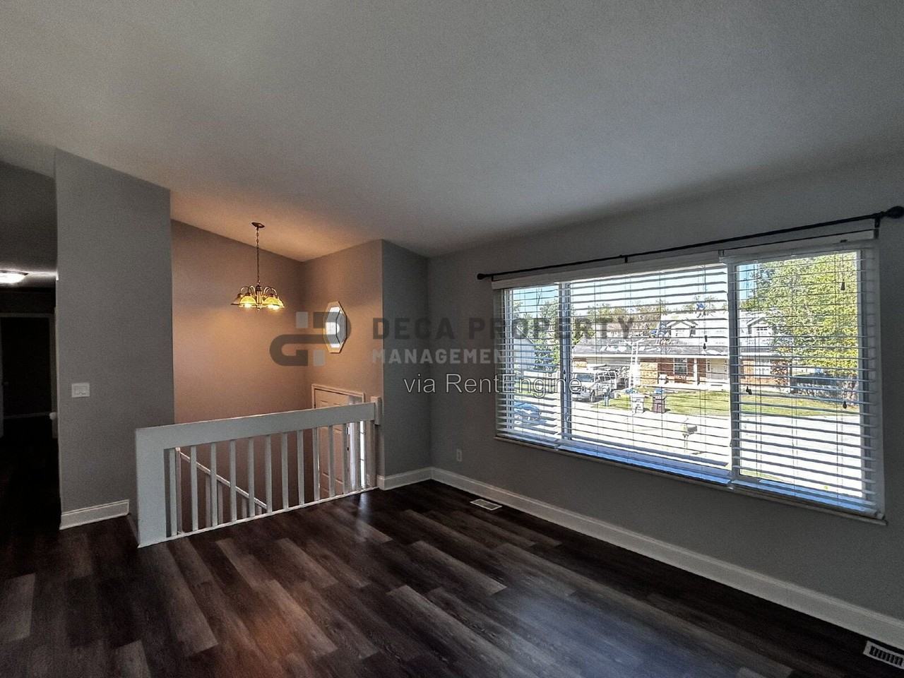 941 Guildford Ct - Photo 3 of 26