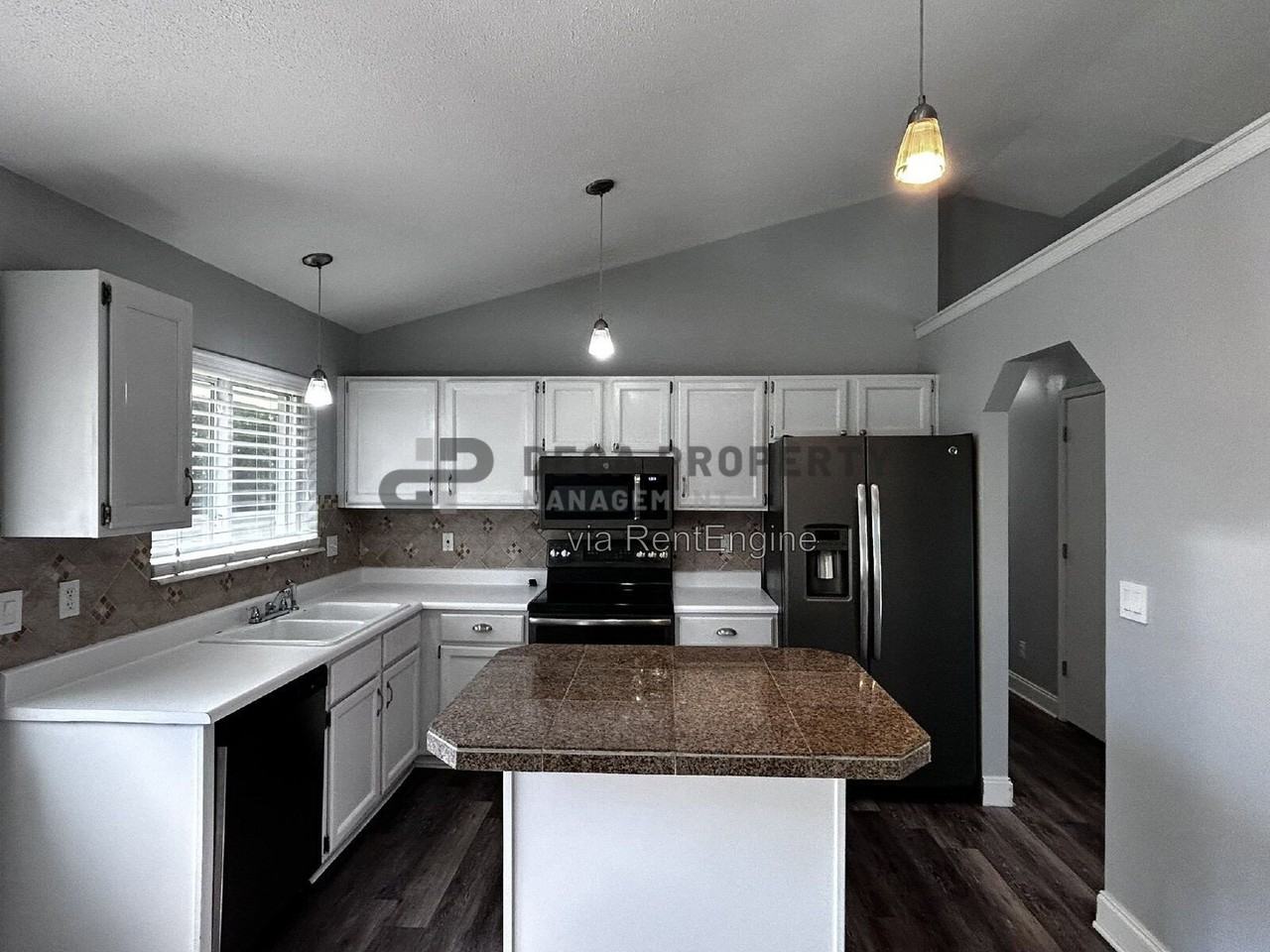 941 Guildford Ct - Photo 5 of 26