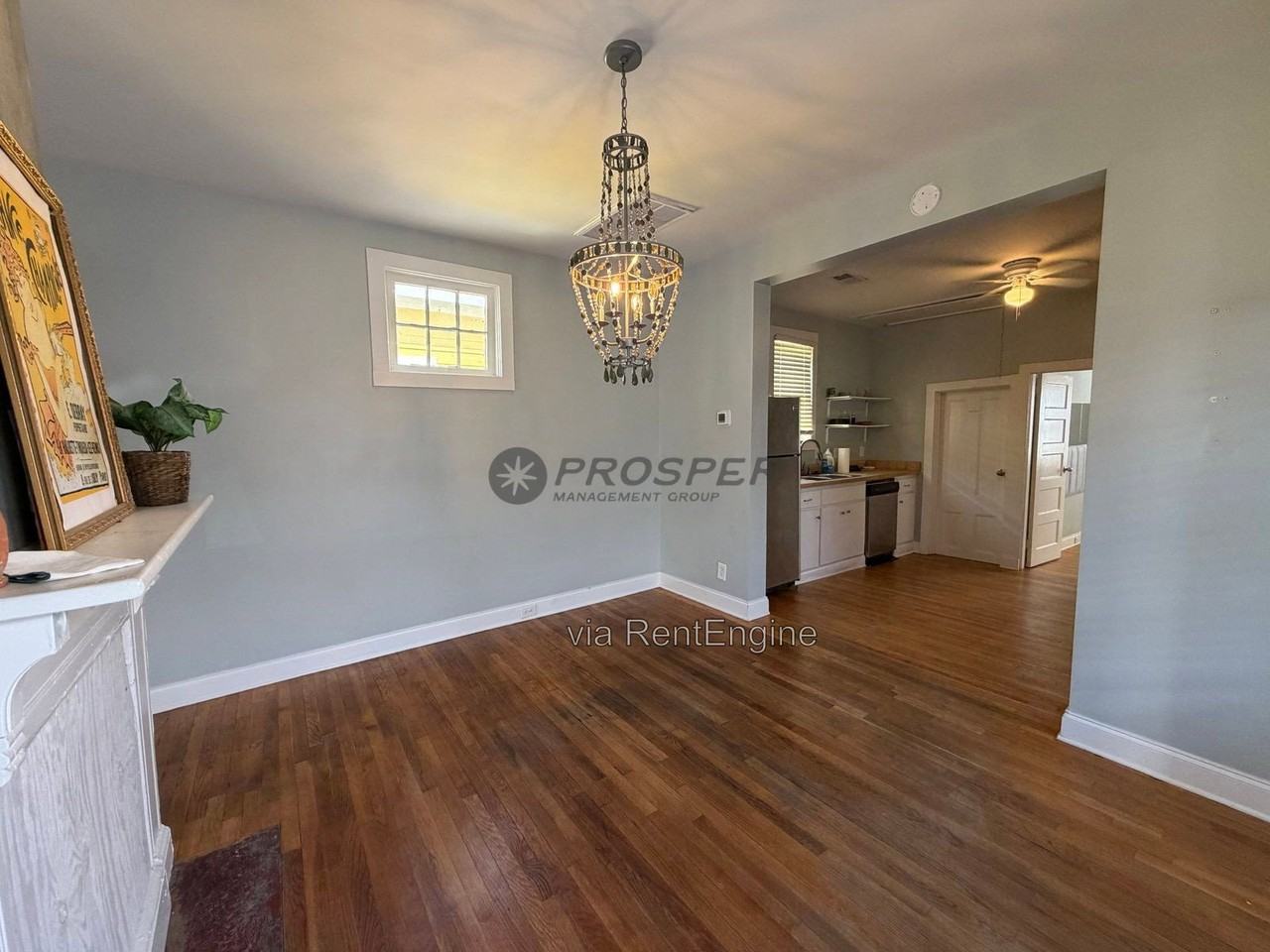 185 Line St - Photo 4 of 18