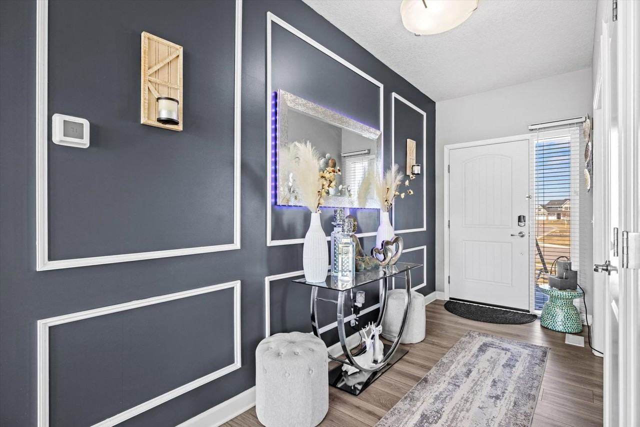 19387 Primrose Ln - Photo 2 of 26