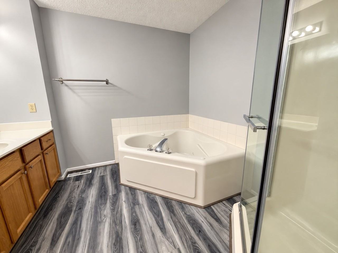 4255 Merrimac Ln N #41 - Photo 7 of 12