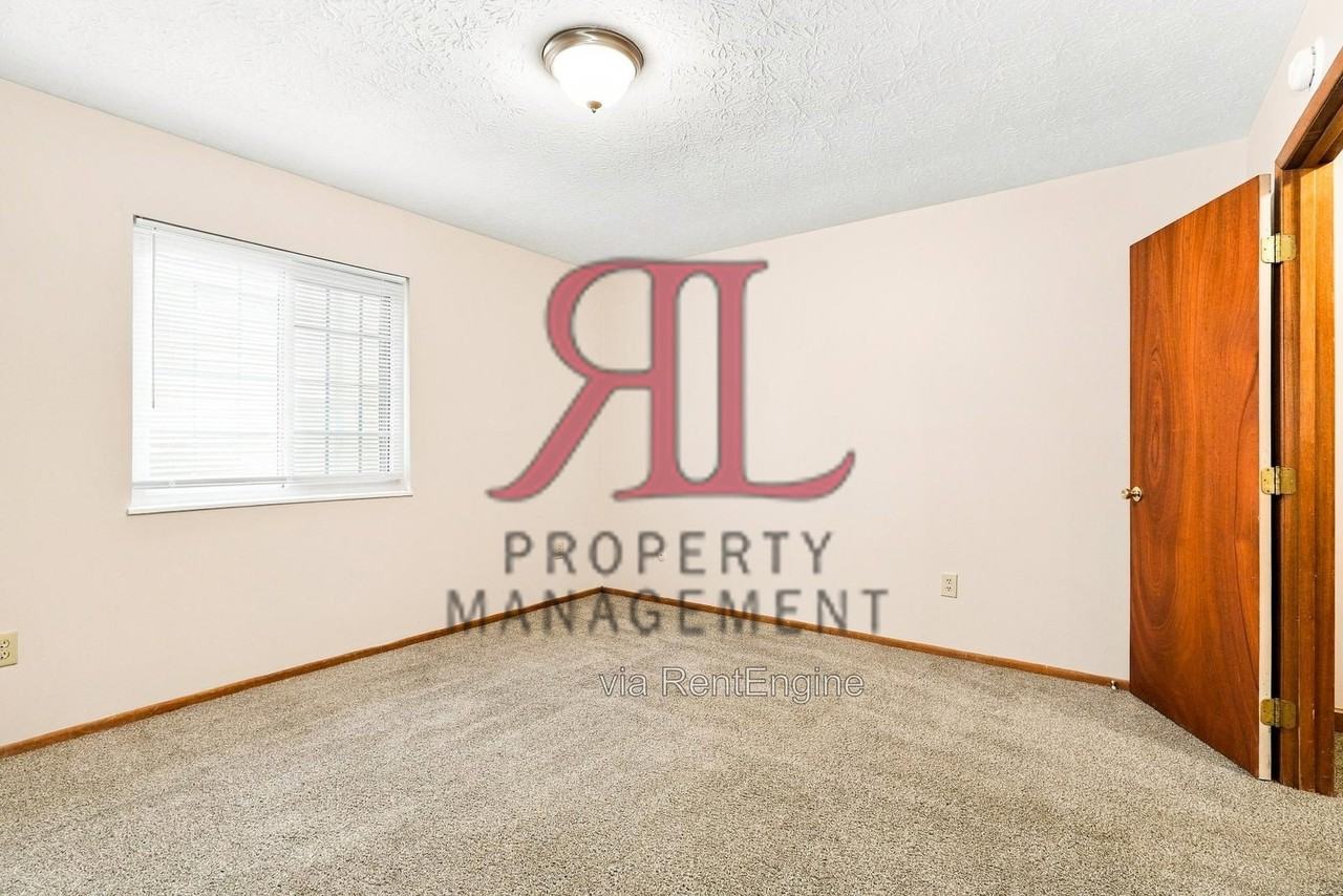 5518 Kenneylane Blvd - Photo 4 of 22