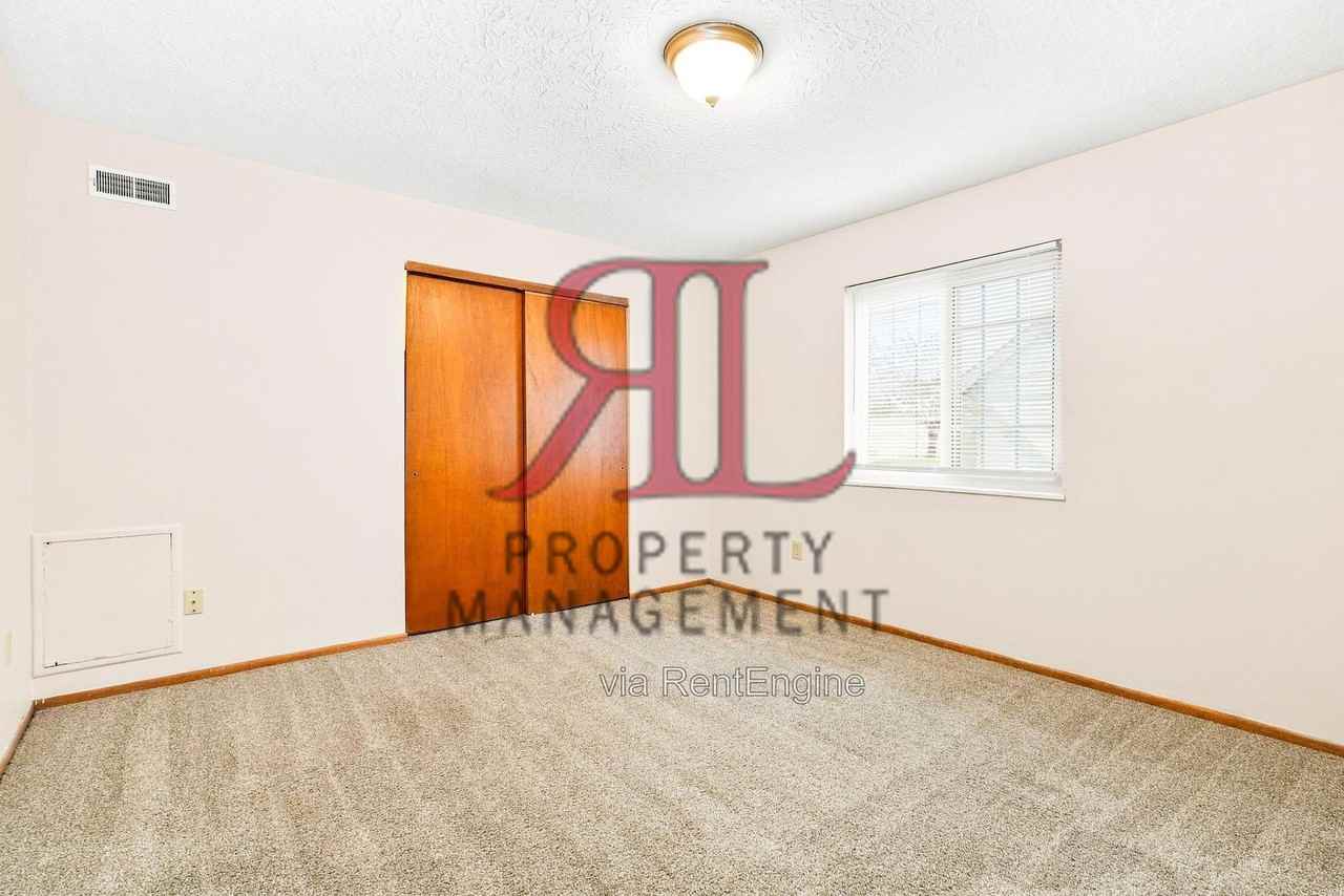 5518 Kenneylane Blvd - Photo 6 of 22