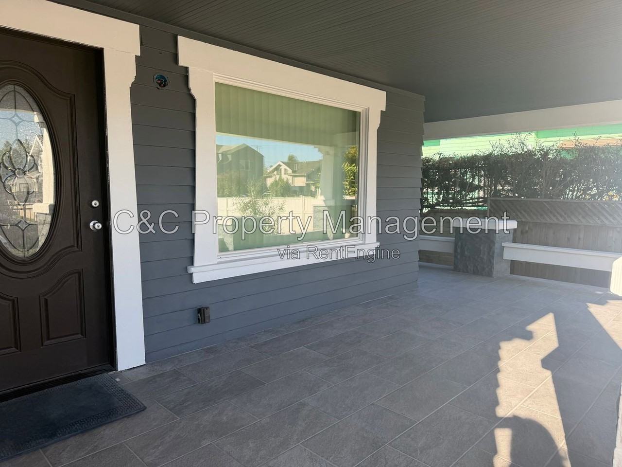 1559 W 49th St - Photo 4 of 18