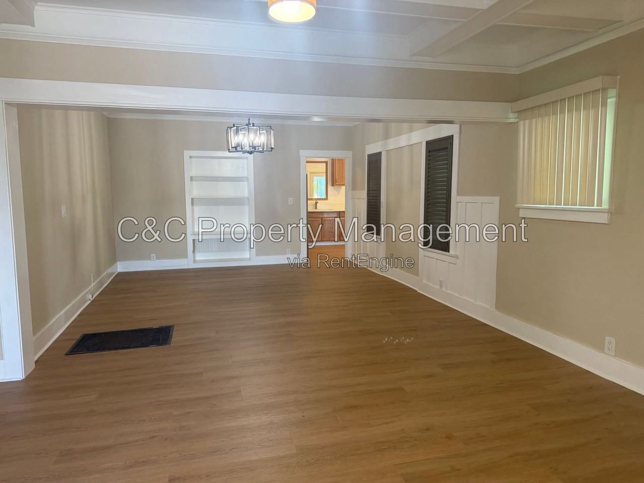 1559 W 49th St - Photo 6 of 18