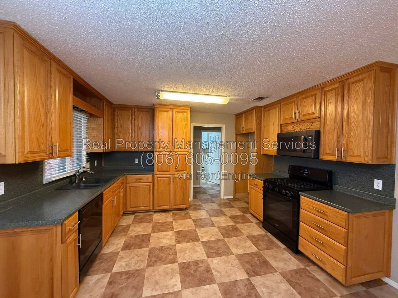 4403 78th St - Photo 4 of 11