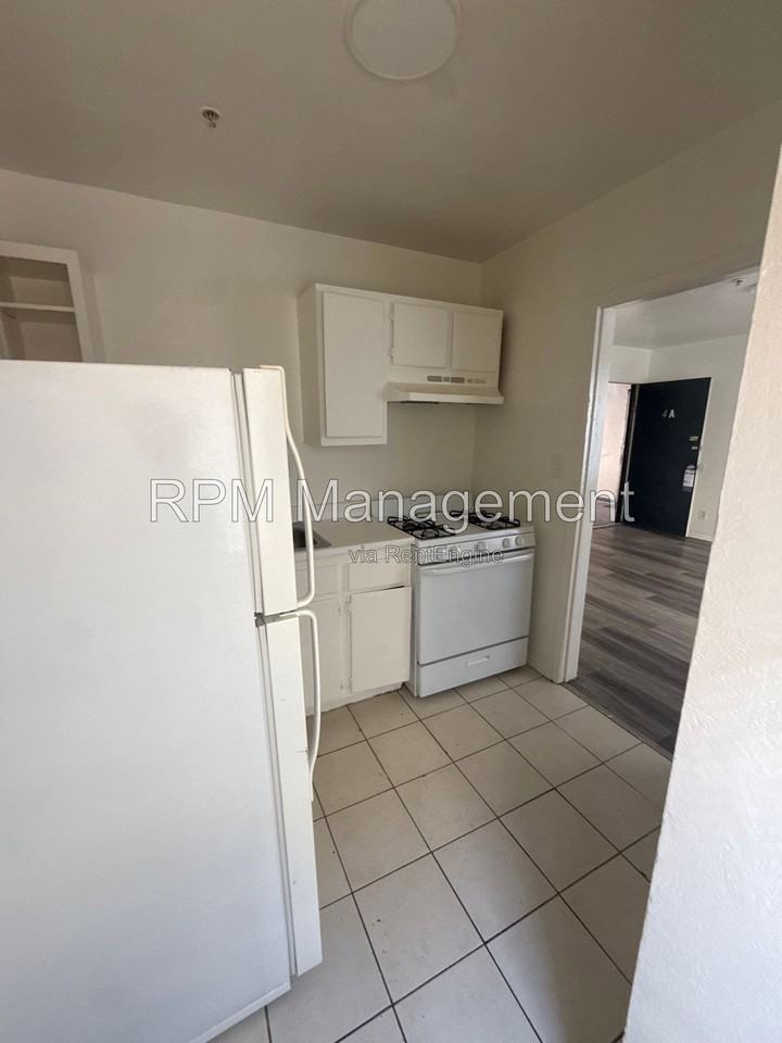 6645 Etiwanda Ave #4A - Photo 4 of 8