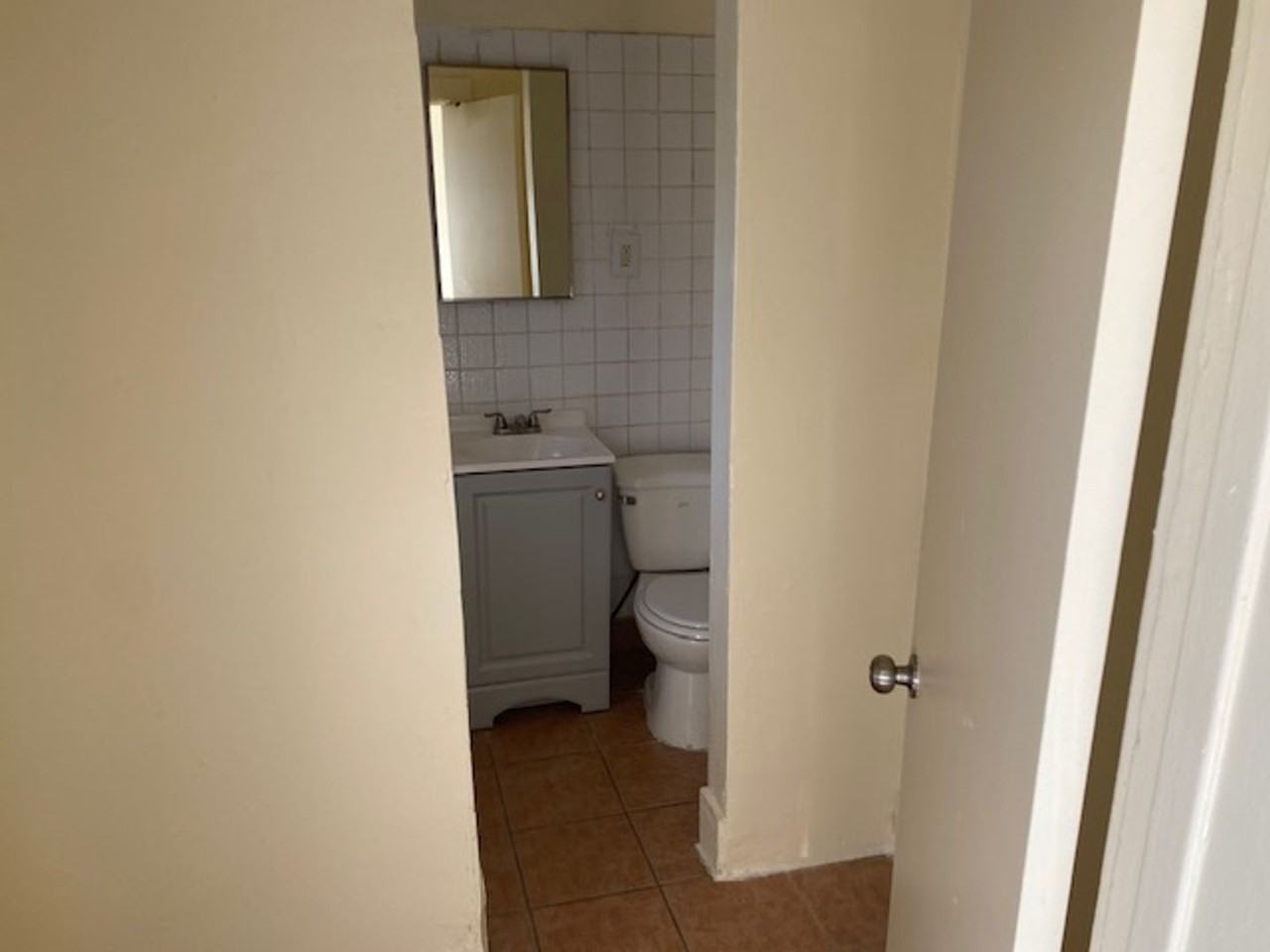 840 W 66th St #7-8A - Photo 4 of 4