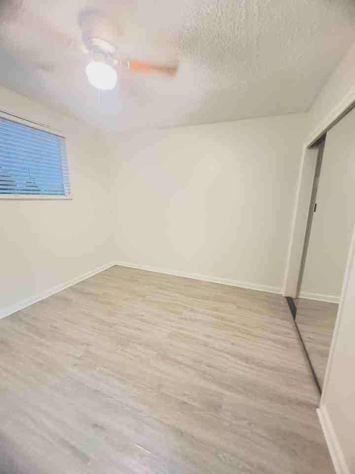 12628 S Wilmington Ave - Photo 2 of 7