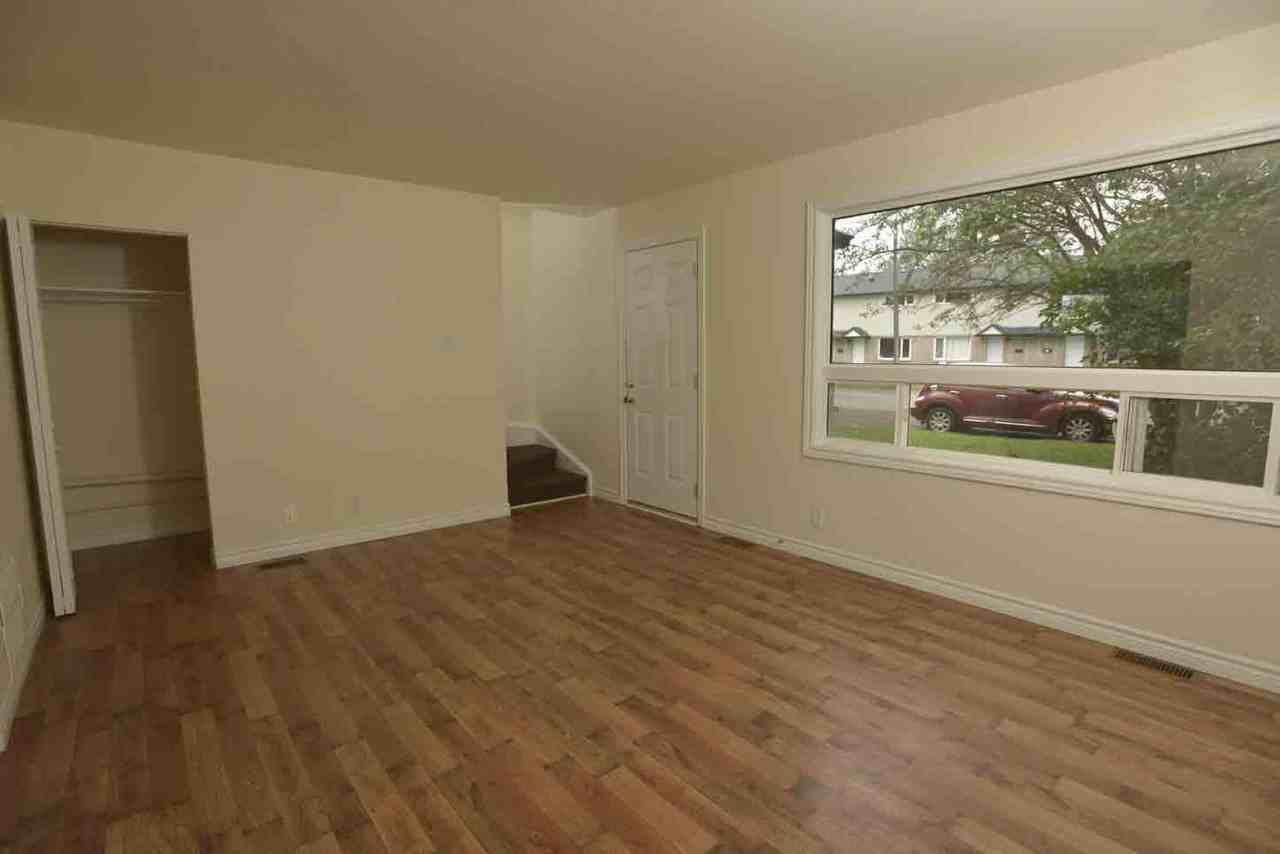 930 Neebing Avenue - Photo 3 of 8